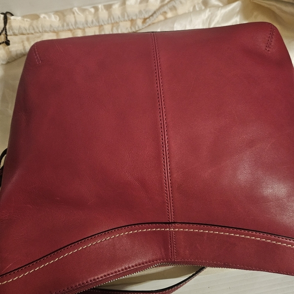 Coach Red-Pink Pleated Leather Zipper Closure Hobo Crossbody Shoulder Bag Purse - Picture 6 of 11